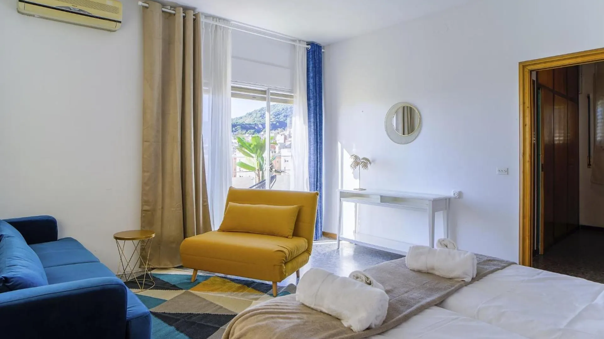 Bed Bcn Hills House Villa Barcelona Vakantiehuis